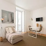 Chiado Cozy - By Lu Holidays Apartment